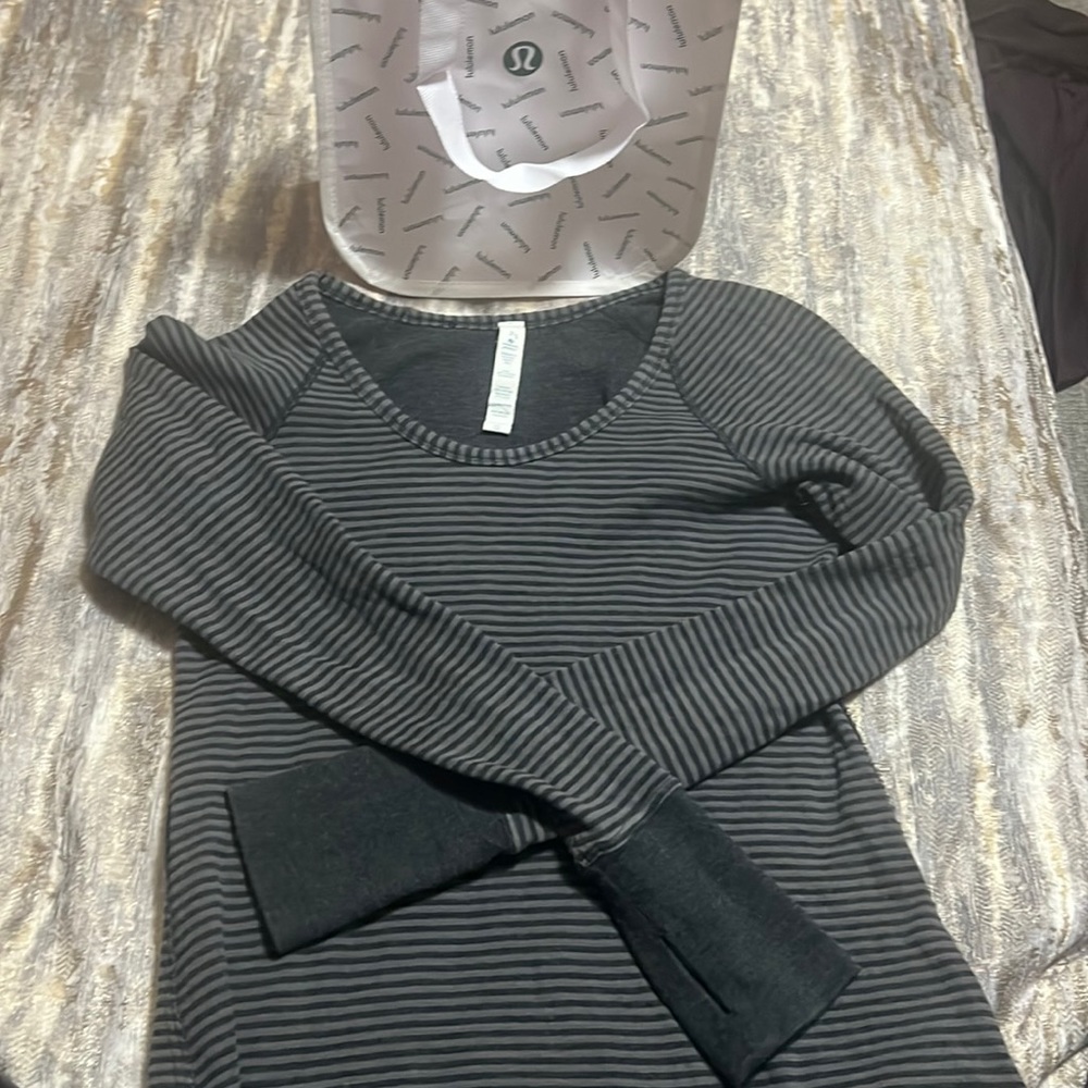 lululemon athletica Charcoal and Black Long Sleeve Top